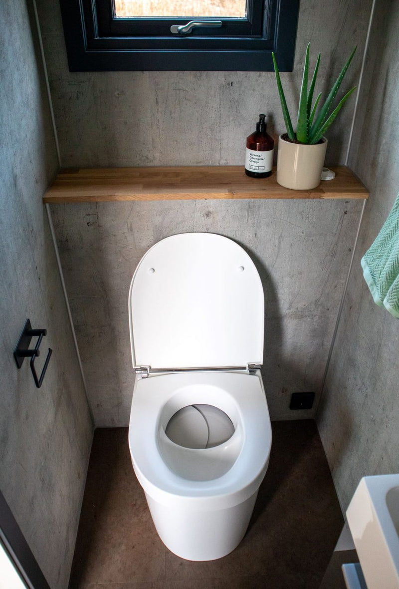 SEPARETT TINY COMPOSTABLE DIVERTER TOILET WITH INTERNAL URINE TANK