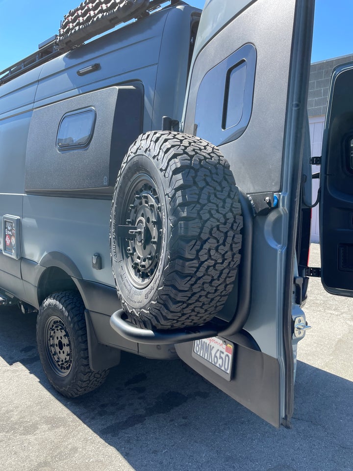 OWL Expedition Tire Carrier VS30 (2019 to Present) 2500 & 3500 - Aluminum